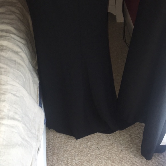 J. Our black gown - Picture 4 of 6